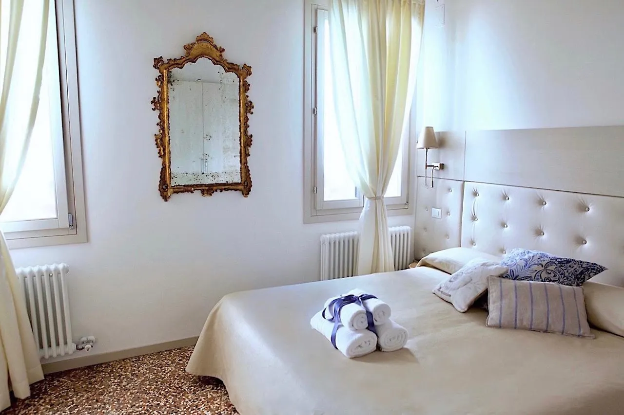 B&B Al Pozzo Di Luce Venise 2*,  Italie